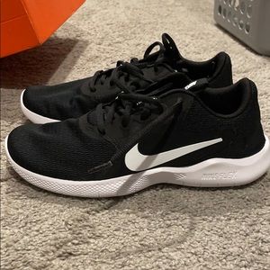 Women’s Nike shoes